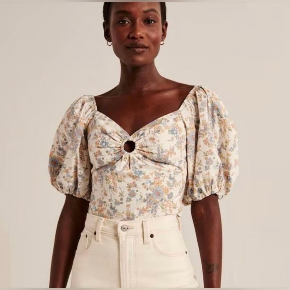 Abercrombie & Fitch Crop Blouse with Puff Sleeves - Picture 5 of 5